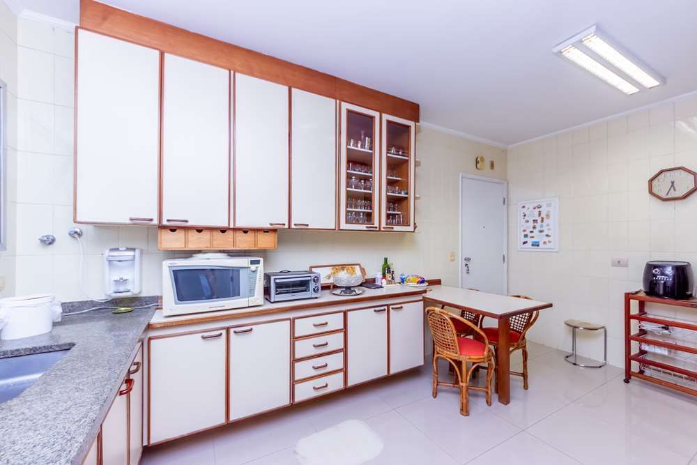 Apartamento à venda com 4 quartos, 140m² - Foto 21