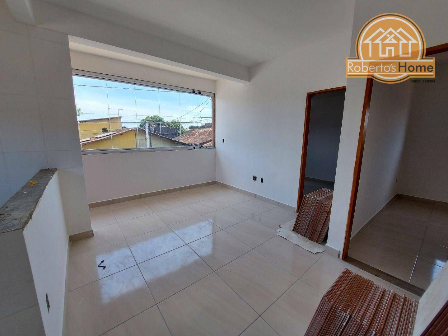 Casa à venda com 2 quartos, 54m² - Foto 2