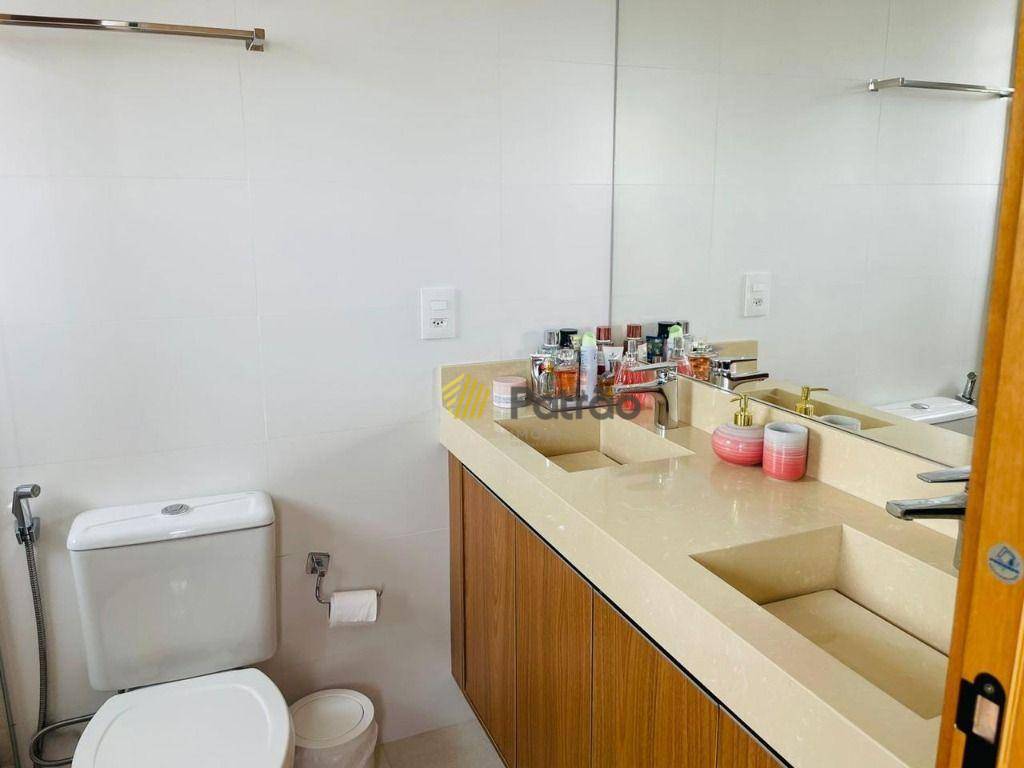 Apartamento à venda com 3 quartos, 158m² - Foto 14