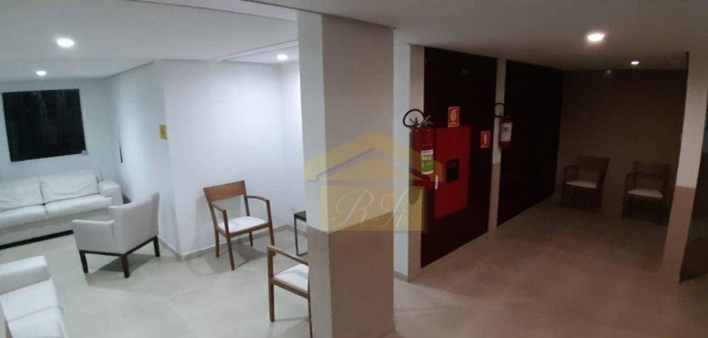 Apartamento à venda com 2 quartos, 66m² - Foto 4