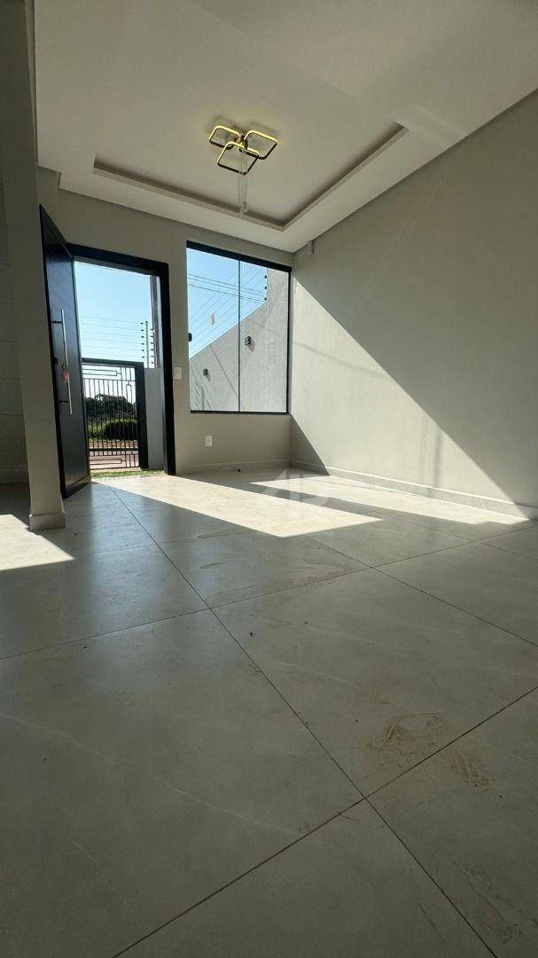 Casa à venda com 3 quartos, 71m² - Foto 3