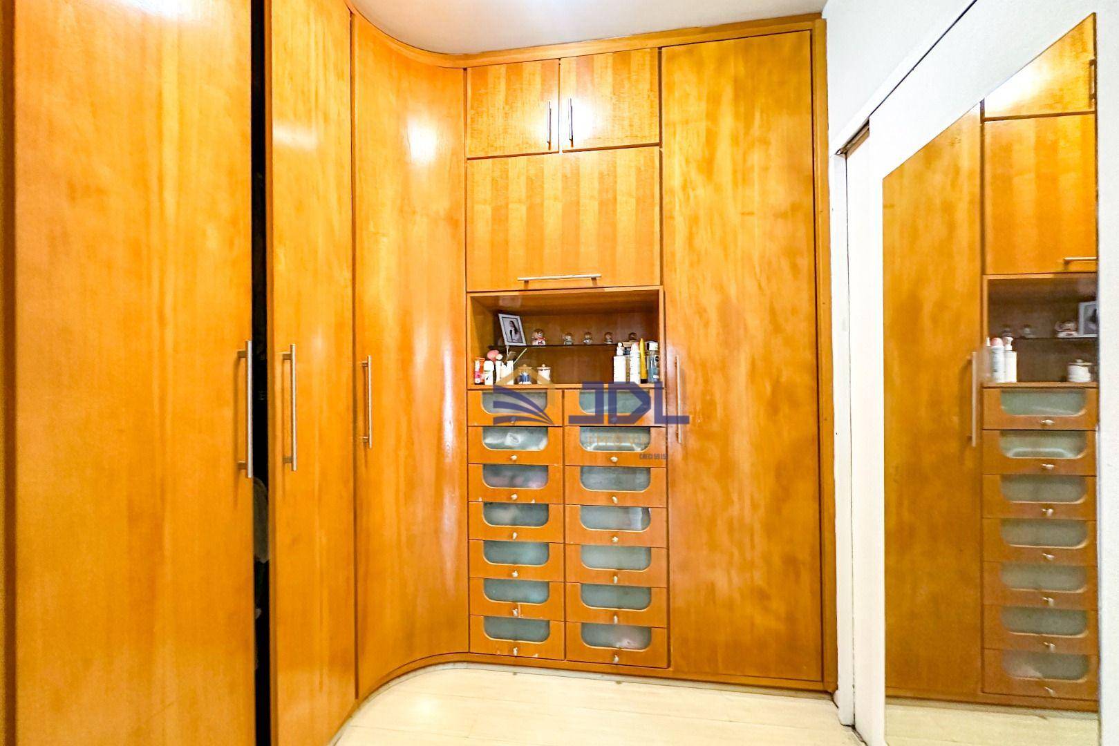 Casa à venda com 5 quartos, 300m² - Foto 19