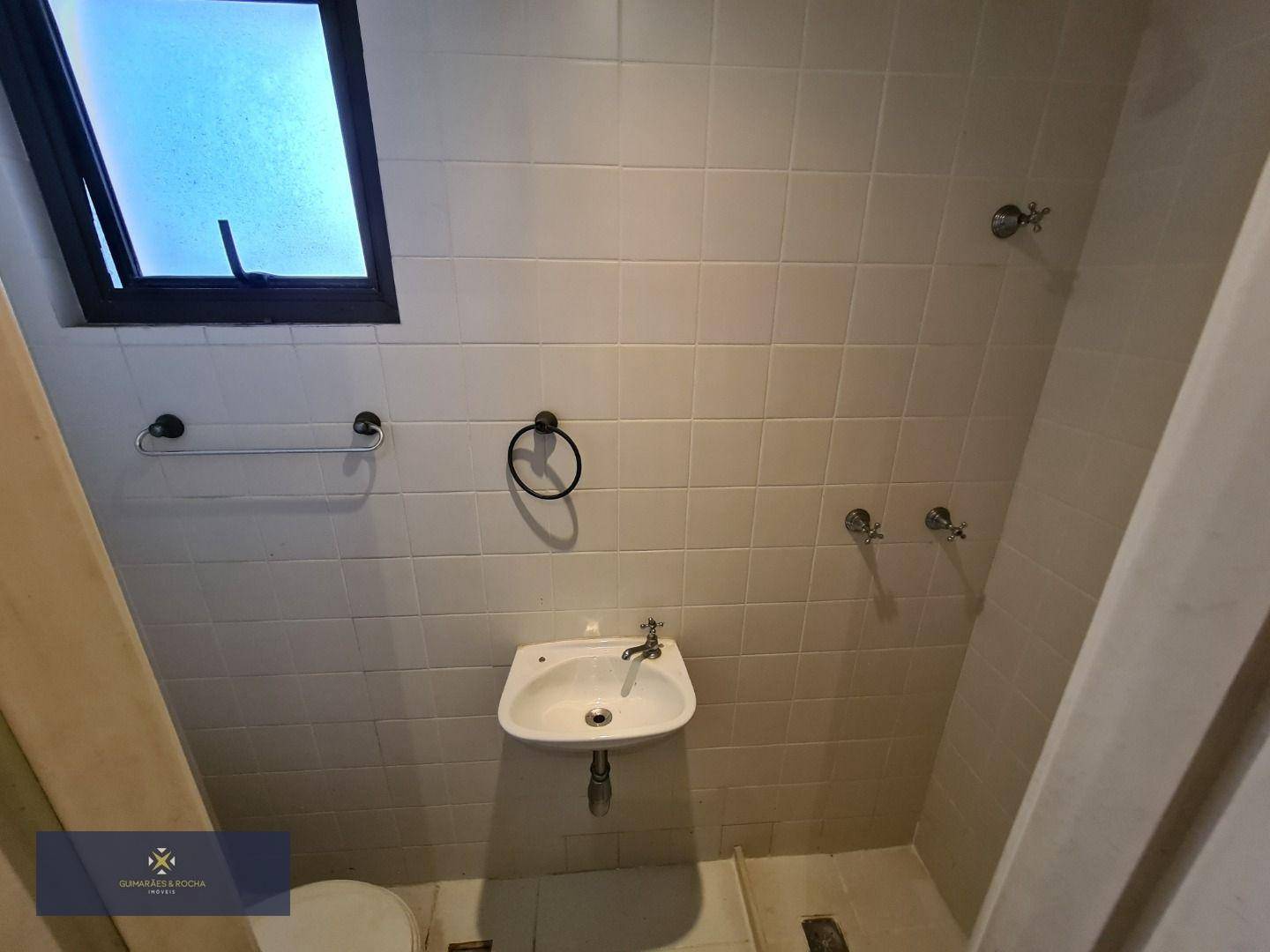 Apartamento à venda com 4 quartos, 157m² - Foto 2