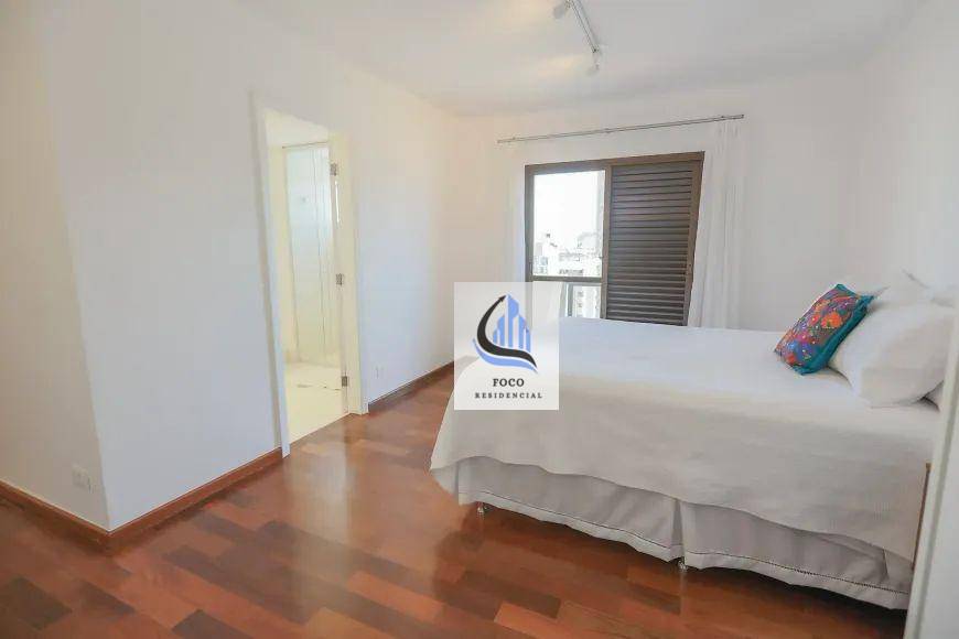 Apartamento à venda com 3 quartos, 227m² - Foto 14