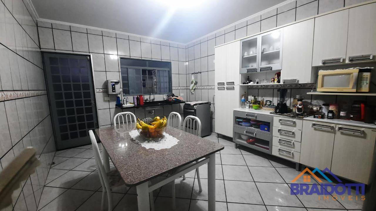 Casa à venda com 2 quartos, 184m² - Foto 9