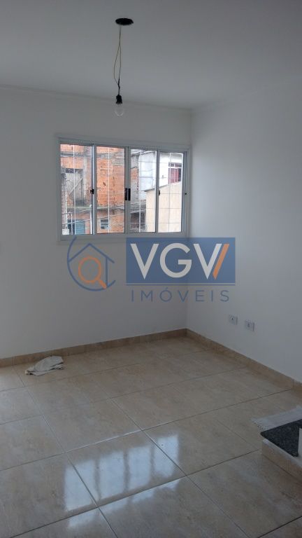 Casa à venda com 2 quartos, 70m² - Foto 14