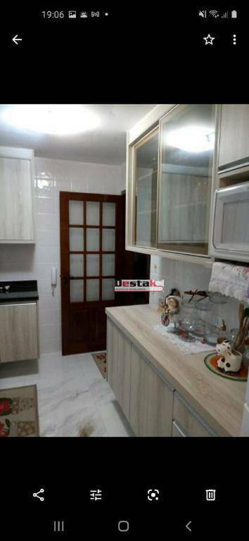 Apartamento à venda com 3 quartos, 180m² - Foto 11