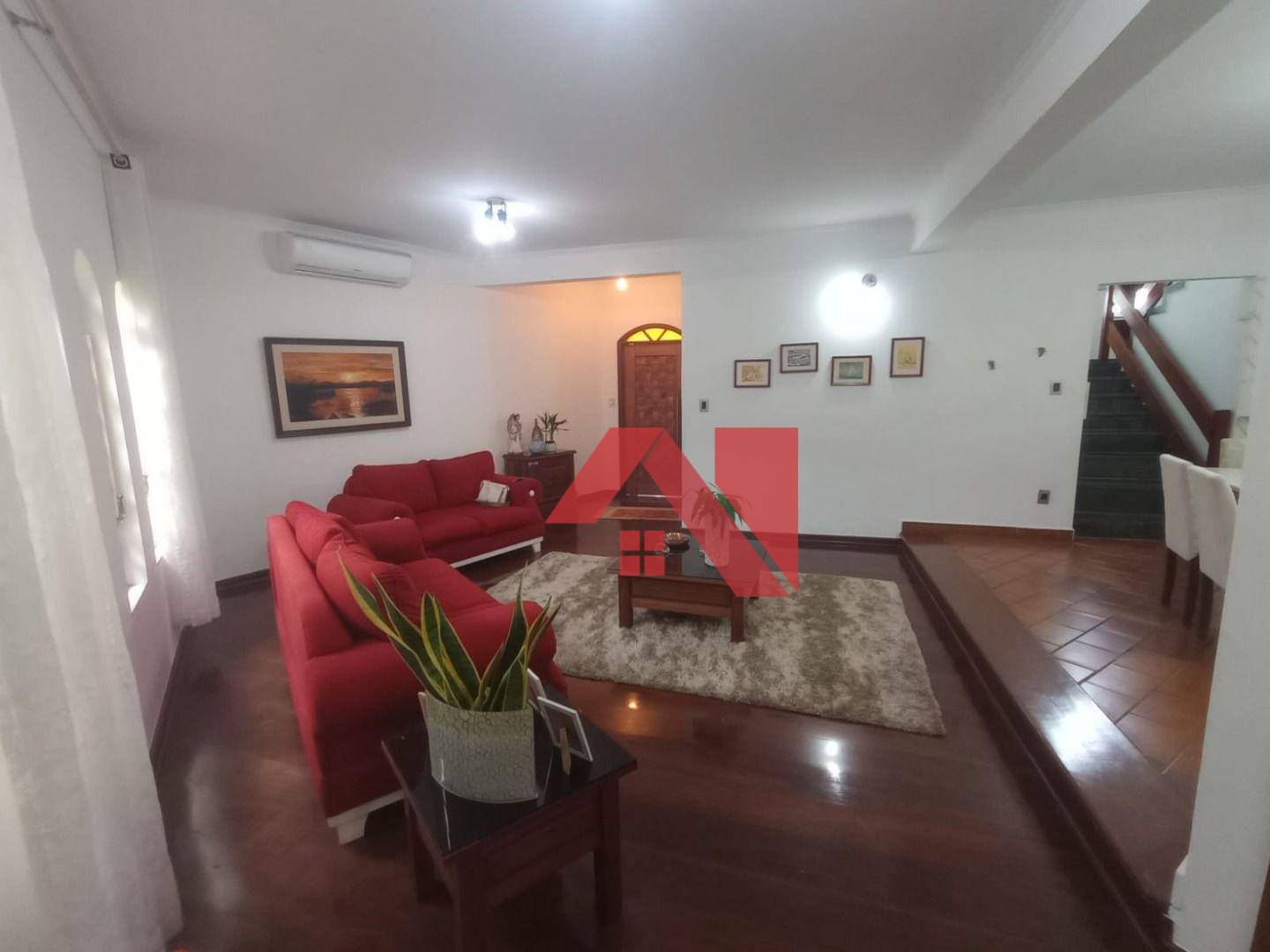 Sobrado à venda com 3 quartos, 220m² - Foto 4