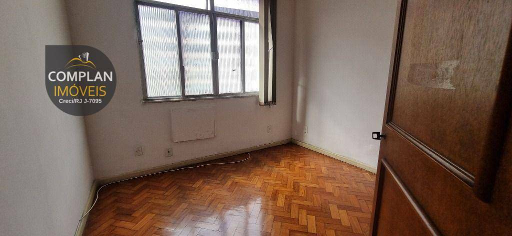 Apartamento à venda com 2 quartos, 87m² - Foto 4