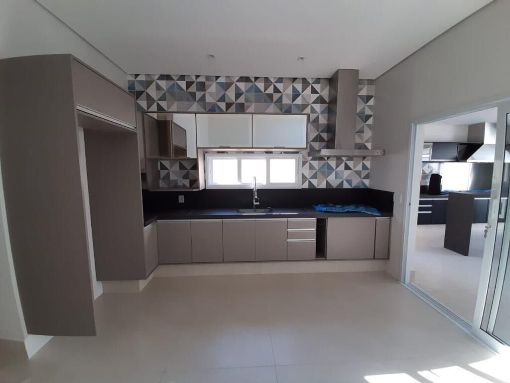 Casa para alugar com 3 quartos, 190m² - Foto 5