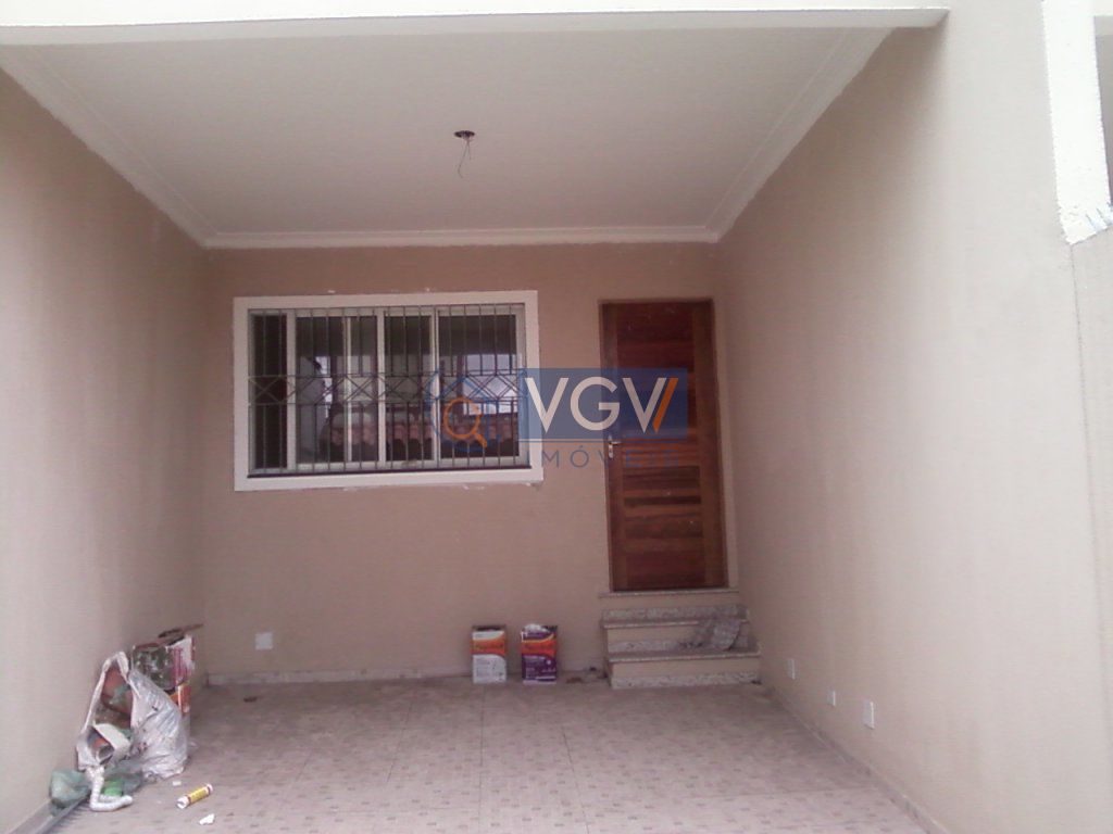 Casa à venda com 3 quartos, 130m² - Foto 1