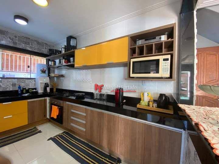 Casa à venda com 4 quartos, 250m² - Foto 8