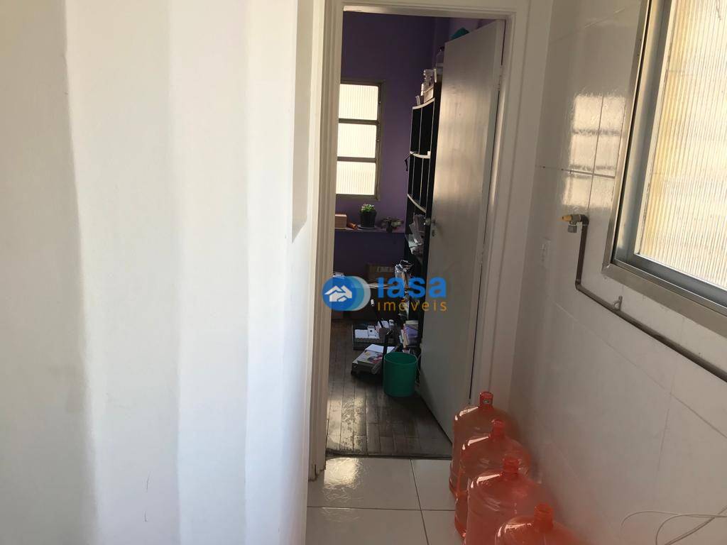 Apartamento à venda com 3 quartos, 192m² - Foto 17