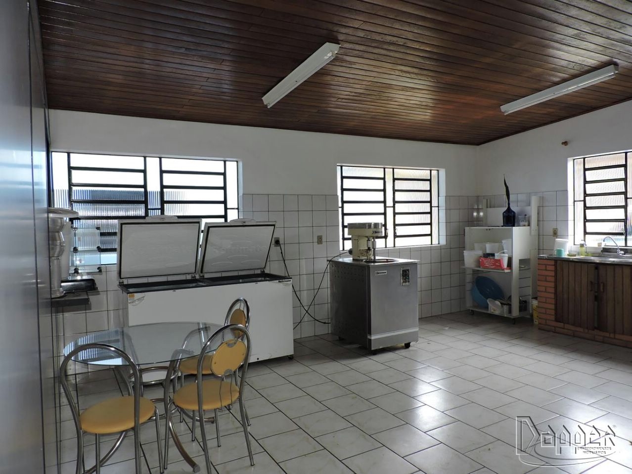 Casa à venda com 2 quartos, 110 - Foto 4