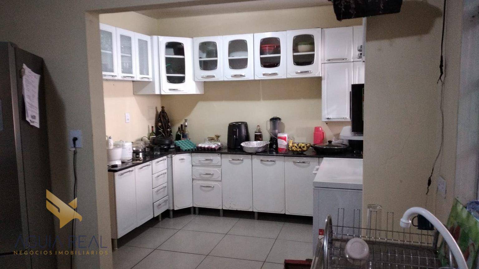 Casa à venda com 4 quartos, 130m² - Foto 10