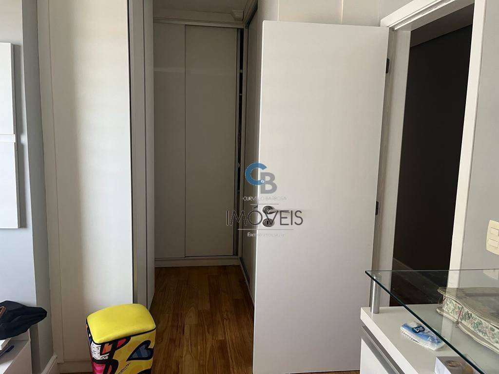 Apartamento à venda com 3 quartos, 164m² - Foto 18