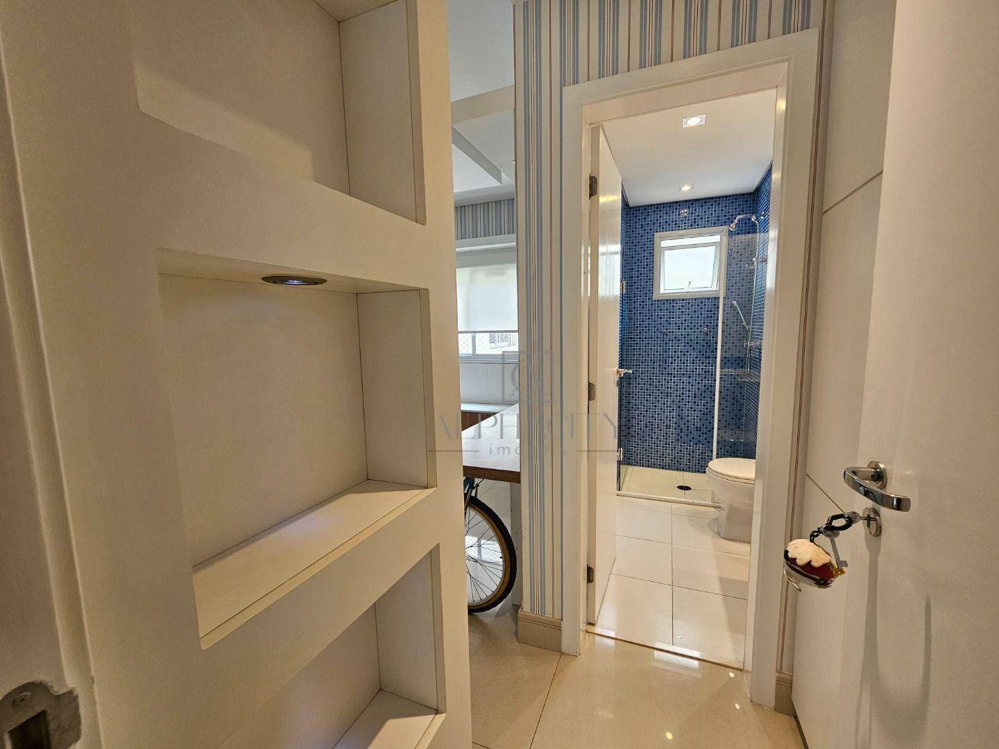 Apartamento à venda com 3 quartos, 212m² - Foto 9