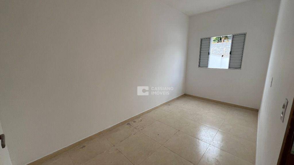 Casa à venda com 3 quartos, 250M2 - Foto 3