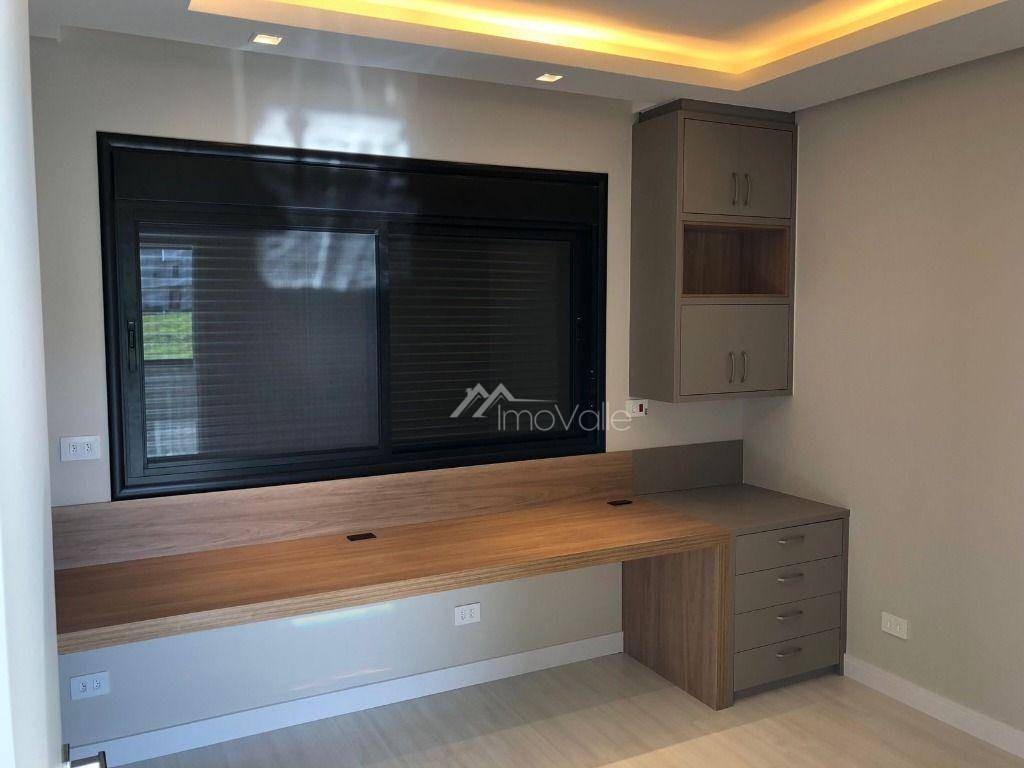 Casa de Condomínio à venda com 4 quartos, 330m² - Foto 18