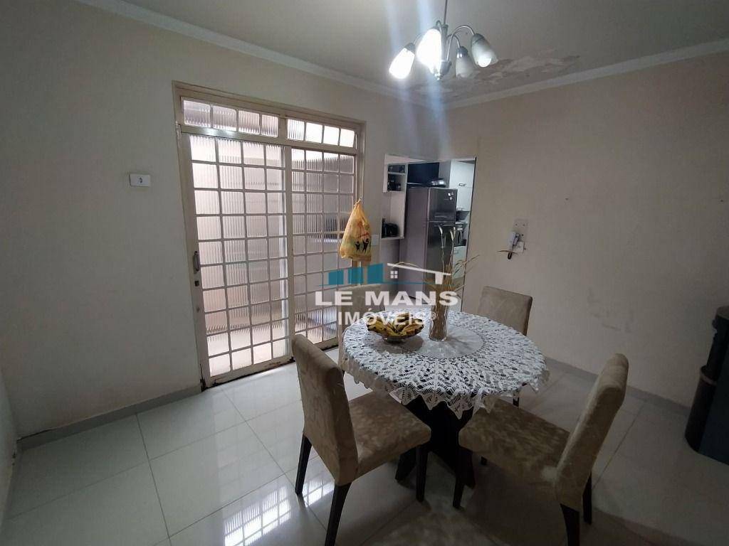 Casa à venda com 3 quartos, 157m² - Foto 17