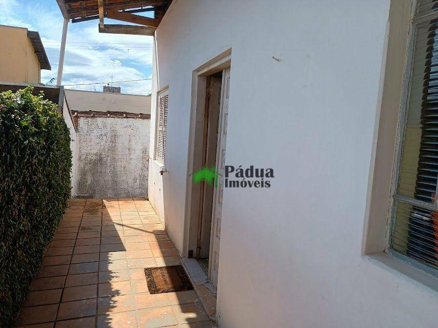 Casa à venda com 4 quartos, 210m² - Foto 19