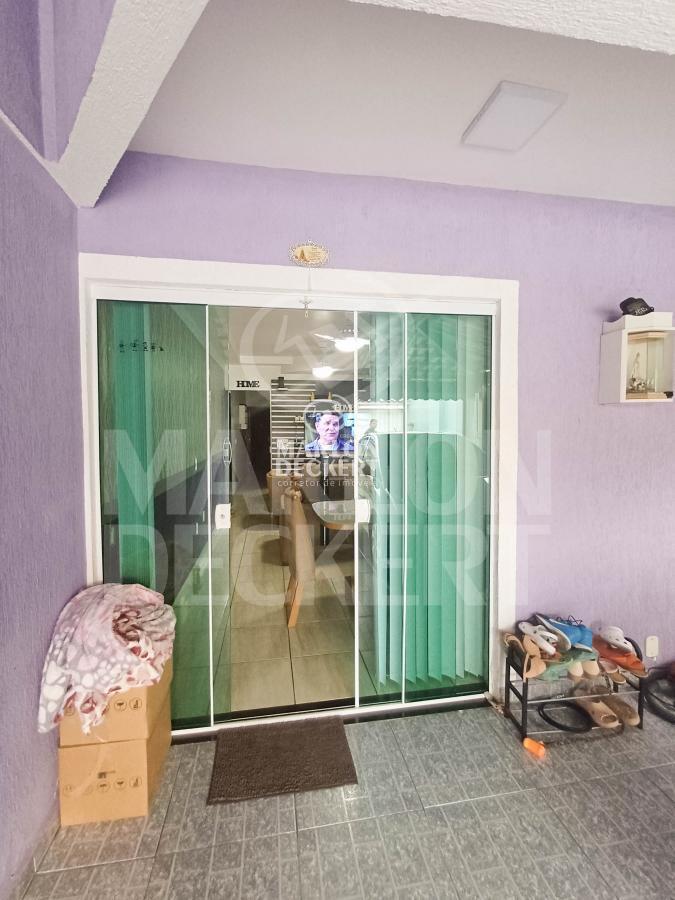 Casa à venda com 3 quartos, 130m² - Foto 2