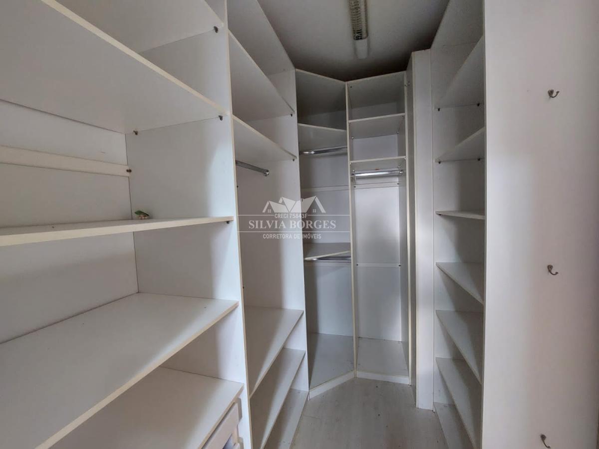 Sobrado à venda com 3 quartos, 200m² - Foto 13