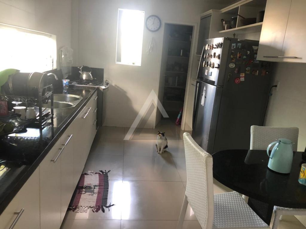 Casa de Condomínio à venda com 5 quartos, 290m² - Foto 12