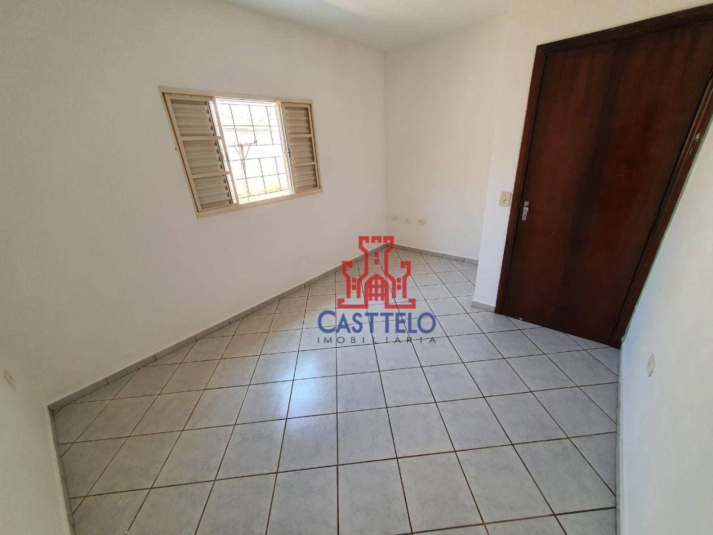 Casa à venda com 3 quartos, 100m² - Foto 8