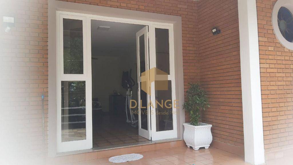 Casa à venda com 3 quartos, 198m² - Foto 4