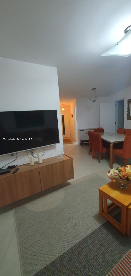 Apartamento à venda com 3 quartos, 107m² - Foto 3