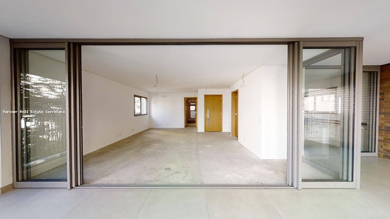 Apartamento à venda com 3 quartos, 170m² - Foto 6