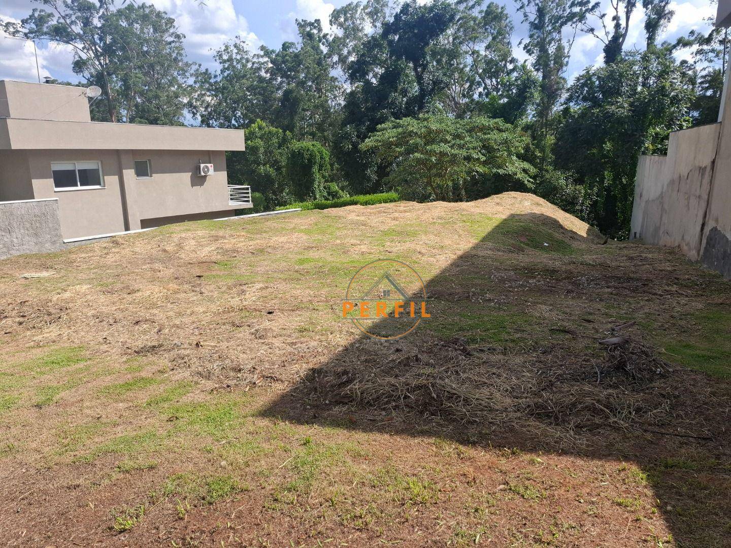 Loteamento e Condomínio, 582 m² - Foto 1