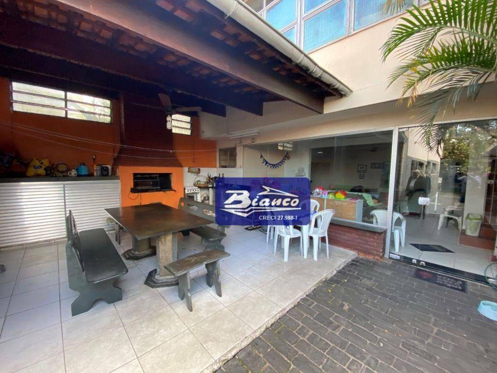 Sobrado à venda com 3 quartos, 250m² - Foto 5