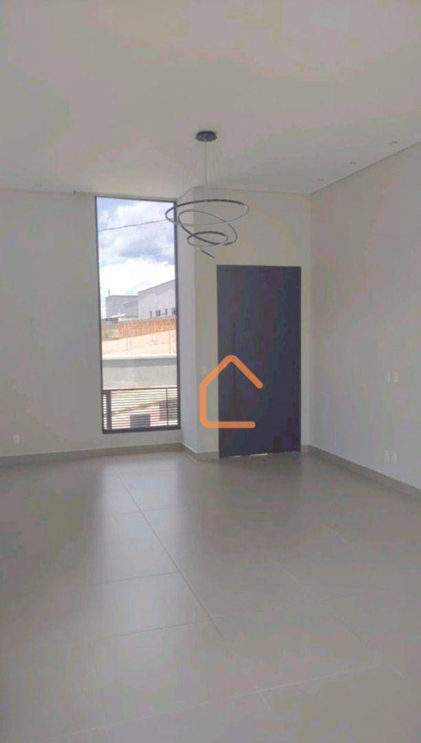 Casa à venda com 3 quartos, 178m² - Foto 2