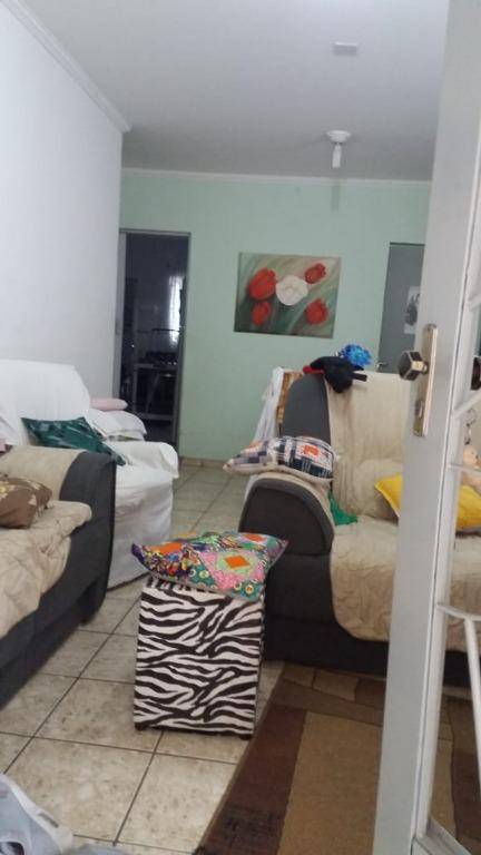 Casa à venda com 2 quartos, 150m² - Foto 2