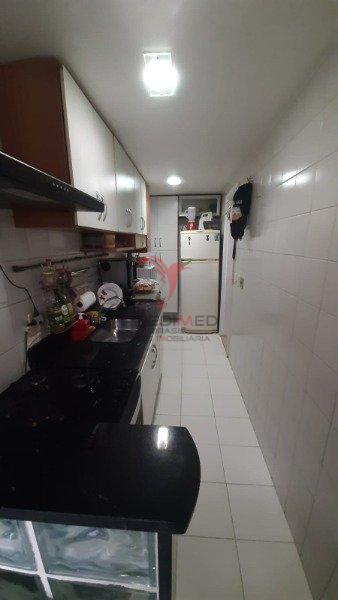 Apartamento à venda com 2 quartos, 63m² - Foto 11