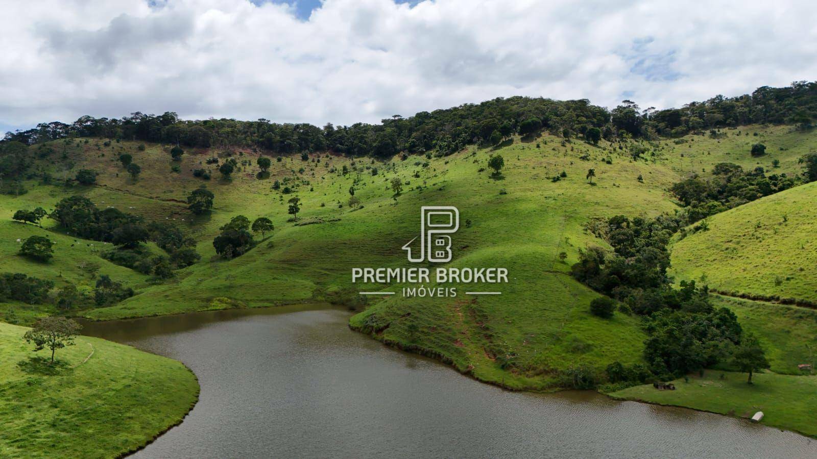 Fazenda à venda com 3 quartos, 250m² - Foto 38