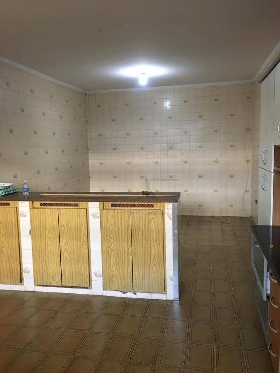 Sobrado à venda com 4 quartos, 330m² - Foto 32