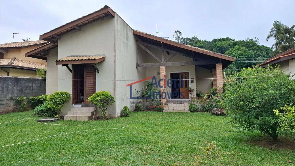 Casa de Condomínio para alugar com 3 quartos, 176m² - Foto 3