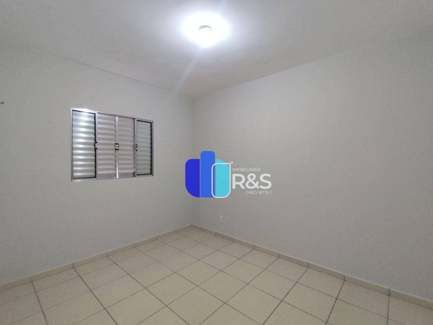 Apartamento para alugar com 3 quartos, 70m² - Foto 13