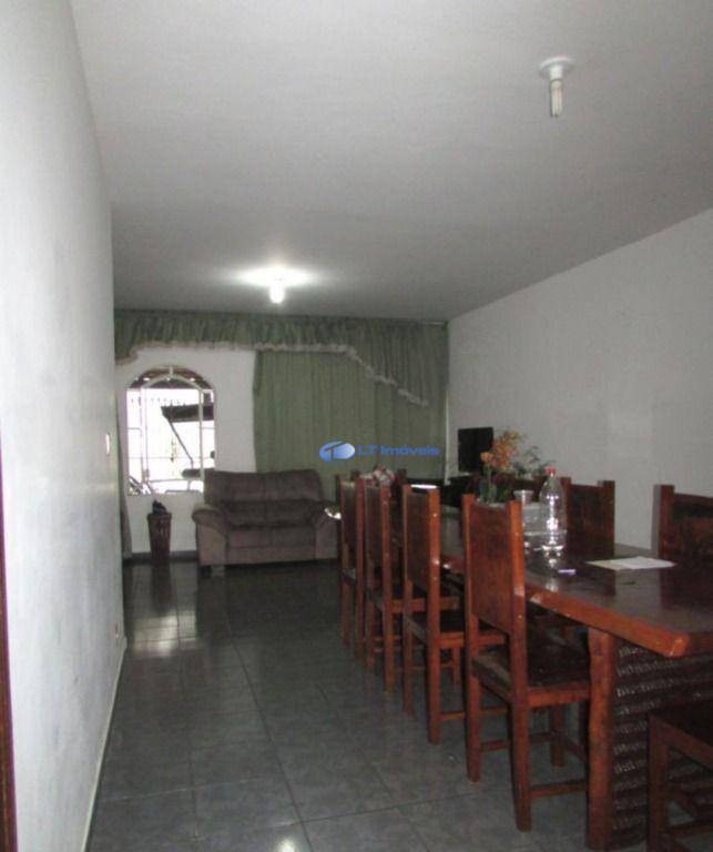Casa à venda com 3 quartos, 219m² - Foto 9