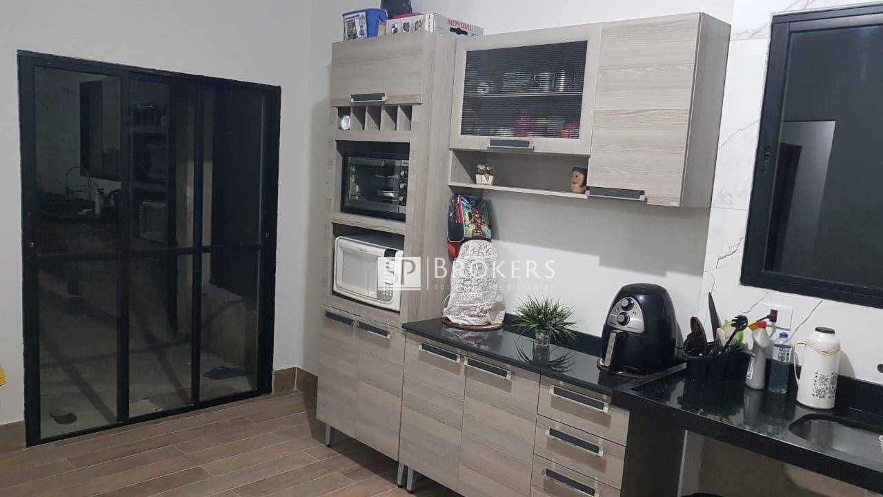 Casa à venda com 3 quartos, 200m² - Foto 12