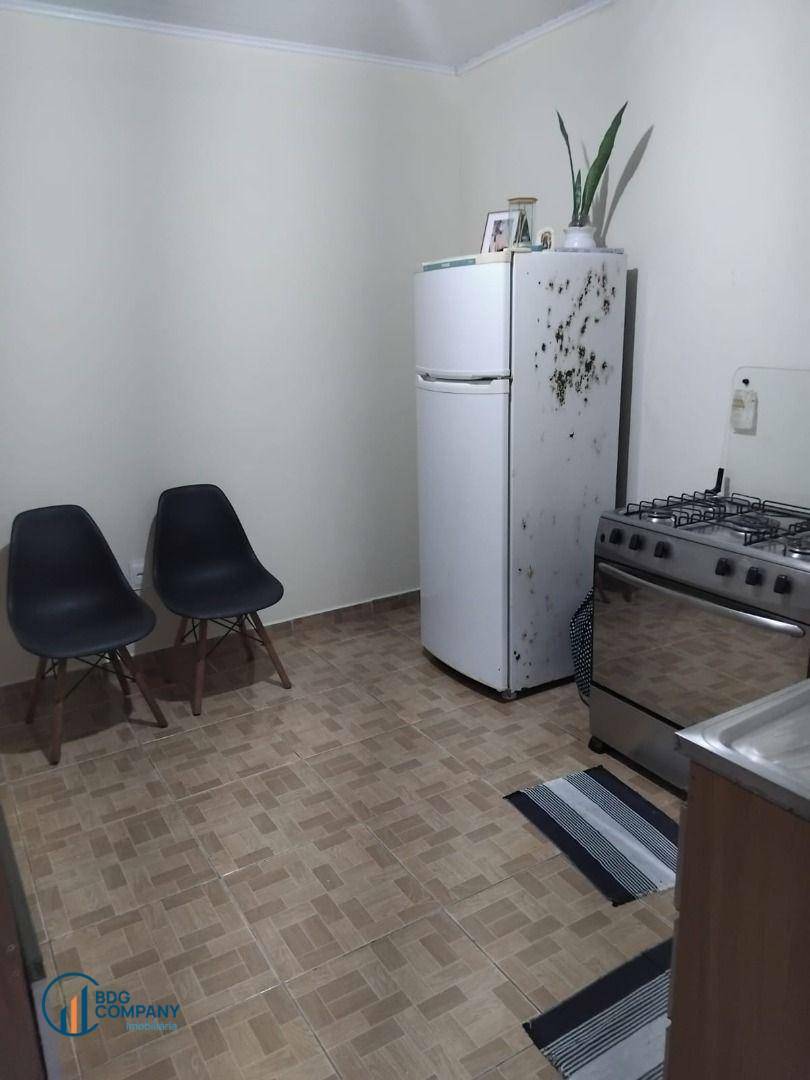 Casa à venda com 2 quartos, 70m² - Foto 6
