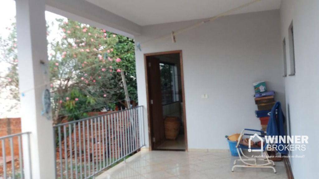 Casa à venda com 2 quartos, 136m² - Foto 2