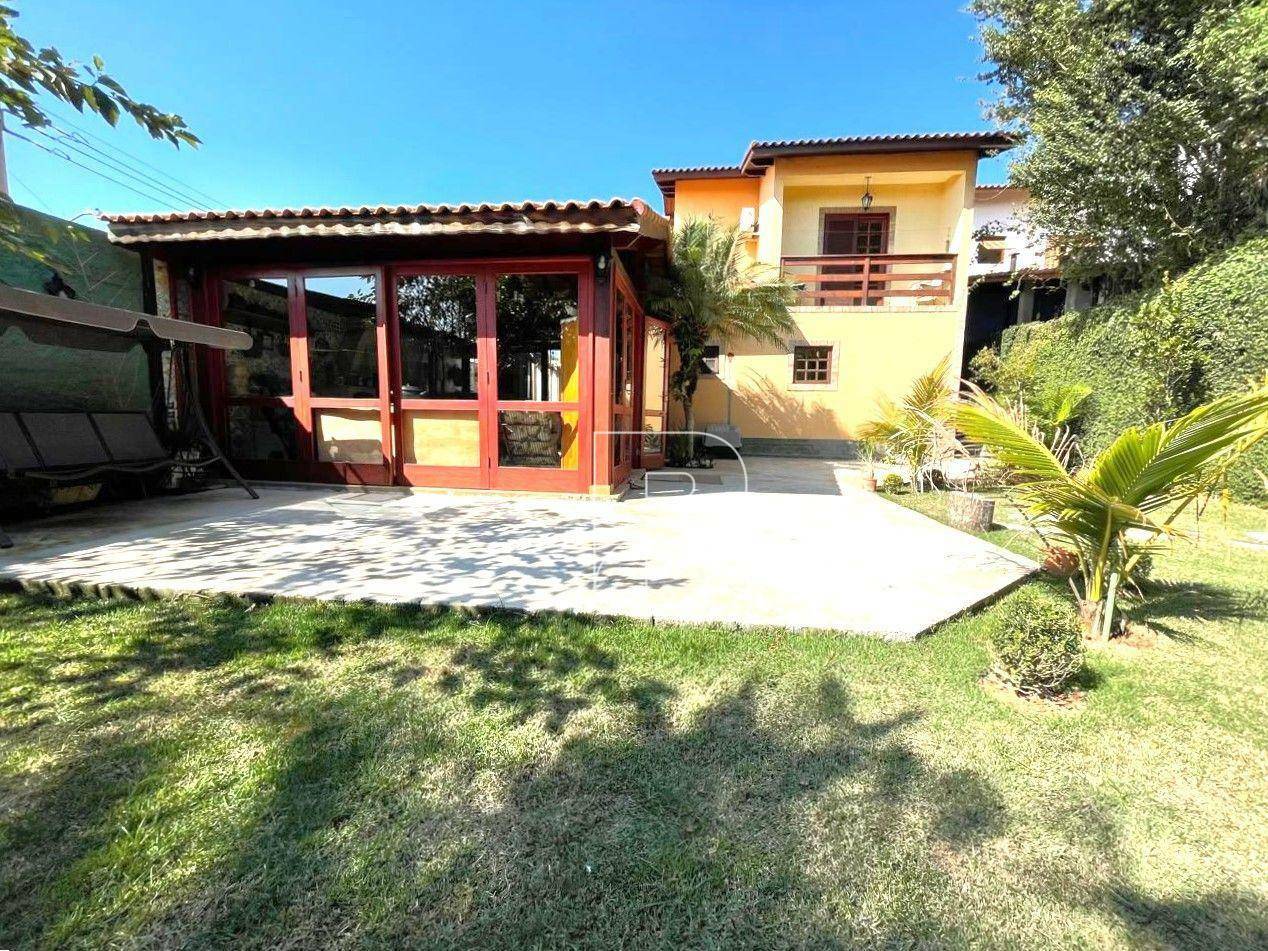 Casa de Condomínio à venda com 3 quartos, 250m² - Foto 3