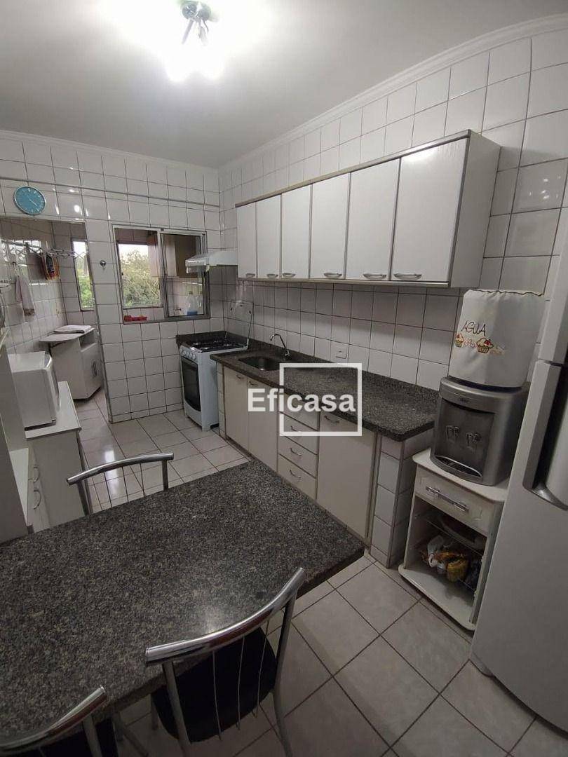 Apartamento à venda com 2 quartos, 70m² - Foto 10