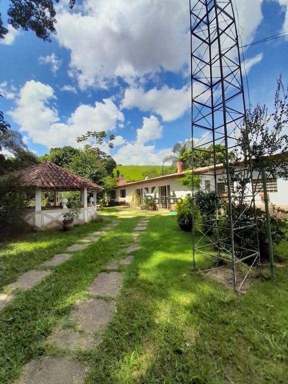 Casa à venda com 4 quartos, 400m² - Foto 3