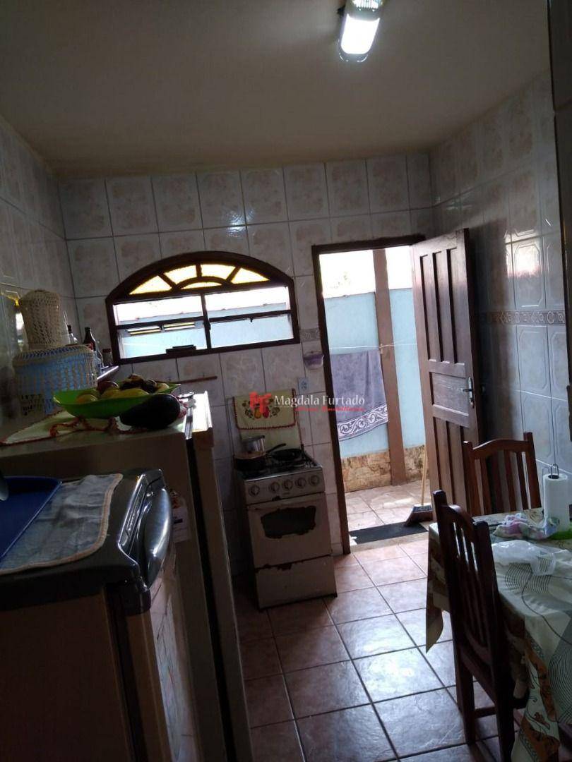 Casa à venda com 3 quartos, 180M2 - Foto 4