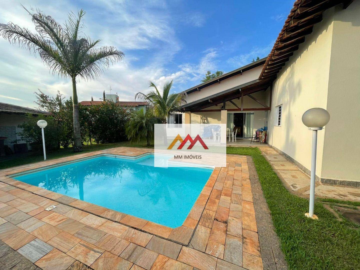 Casa, 4 quartos, 322 m² - Foto 1